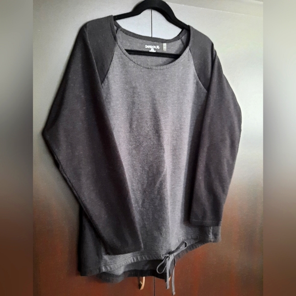 Danskin Plus Sweatshirt NWOT - Picture 3 of 11